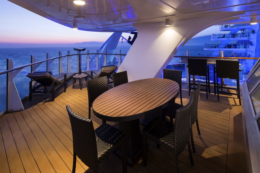 RCI Harmony of the Seas, AquaTheater Suite Large Balcony A2 0.jpg
